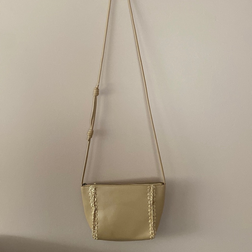 NWOT universal thread crossbody purse